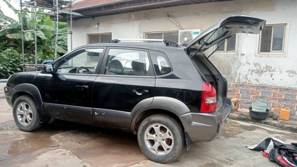 A picture of Hyundai Tucson 09