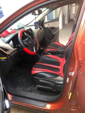 A picture of Hyundai Santa Fe 2015 model barely used Toks standard Price