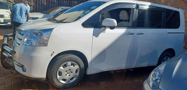A picture of Toyota Noah UBN Model 2009 Quick sell 32.5m Call 0752238186