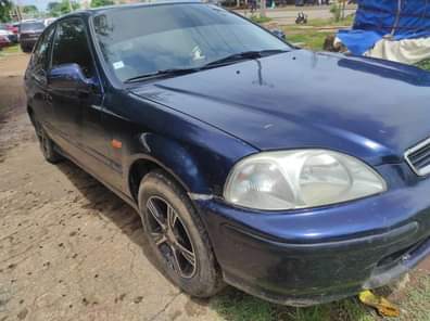 A picture of USED ONE DOOR CIVIC AUTOMATIC AC PRICE 1 5M SLIGHTLY
