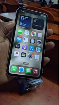 A picture of Iphone xr