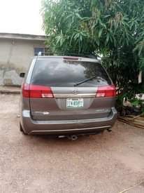 A picture of Toyota sienna