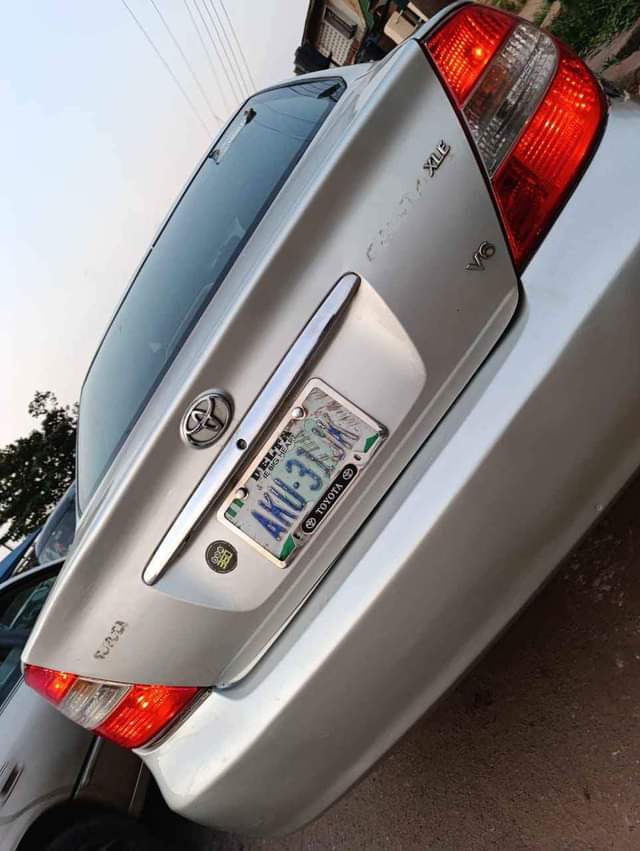 A picture of Camry 2 4