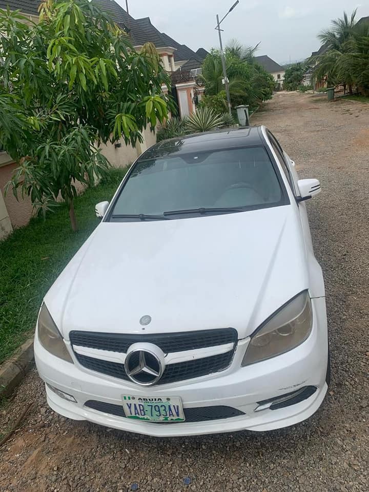 A picture of Mercedes Benz c300 2011 model