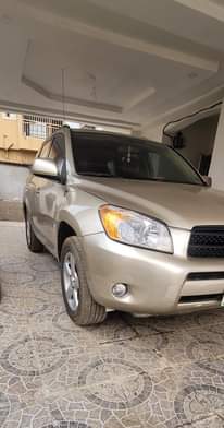 A picture of Toyota RAV4 neatly used 2007 8 model First body Price