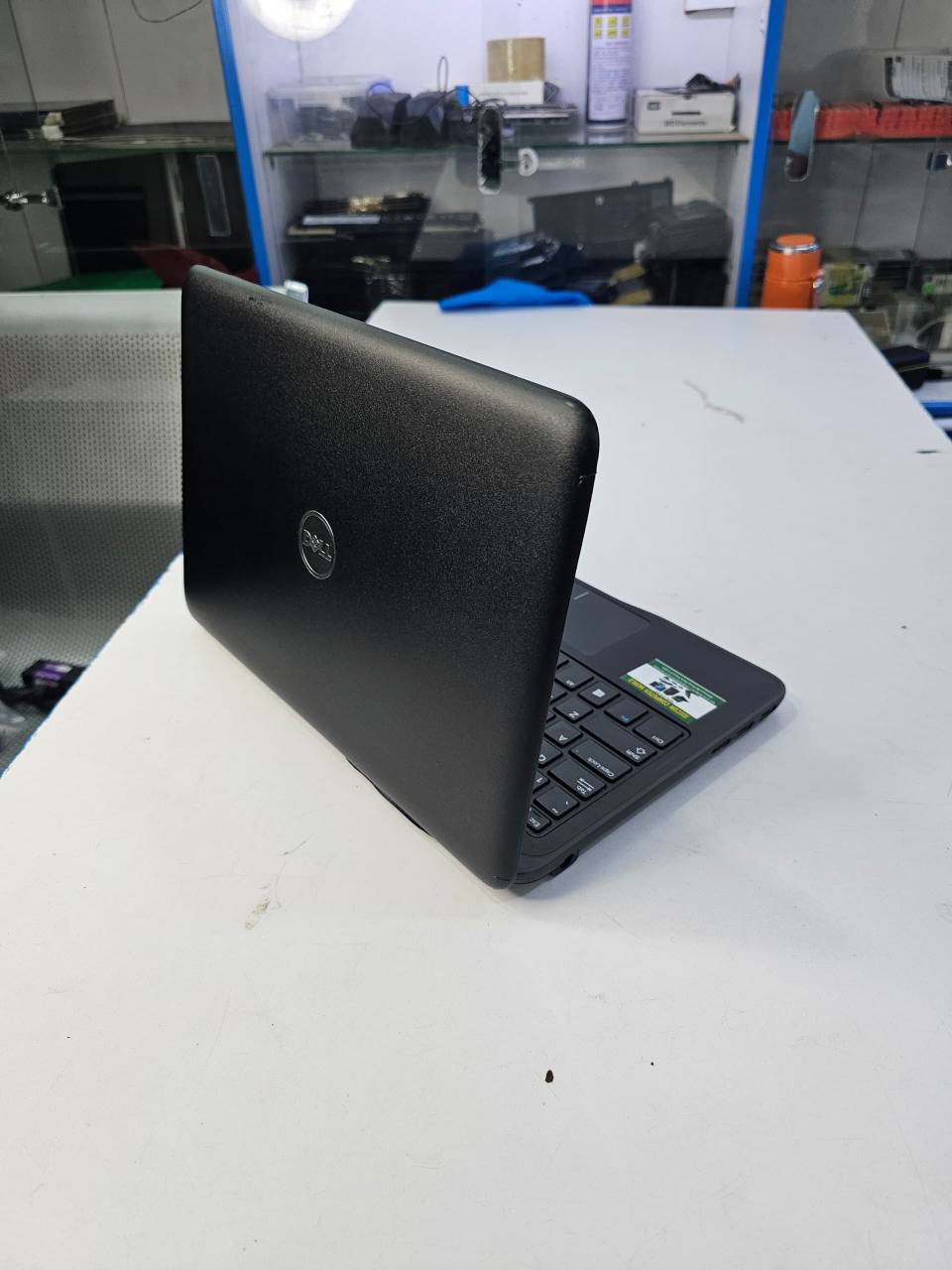 A picture of Dell latitude 3190