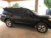 A picture of 2010 Toyota Landcruiser V8