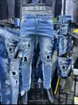 A picture of JEANS