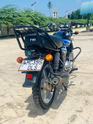 A picture of TVS HLX 125 Bado mpya Injini haijafunguliwa Inapiga stata Mali