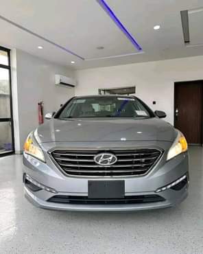 A picture of FOREIGN USED 2015 HYUNDAI SONATA LIMITED Accident Free Thumbstart Navigation