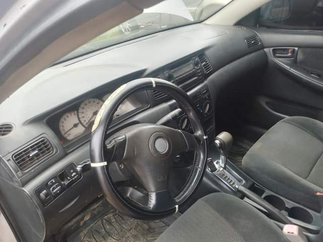 A picture of 2003 04 Toyota Corolla LE for sale