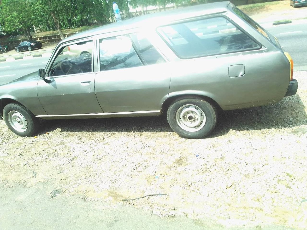 A picture of GOING PEUGEOT 504 GOING SOUND ENGINE NEW TYRES PERFECT GEAR.