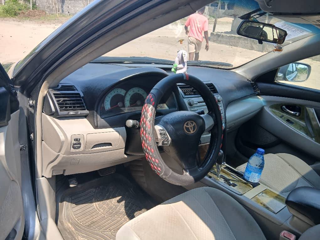 A picture of Toyota Camry 2008 SE