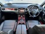A picture of VOLKSWAGEN TOUAREG