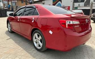 A picture of Toyota Camry 2012