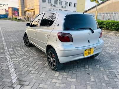 A picture of Price 7 5M Toyota Vitz Clacia Model 2001 Engene 2Nz