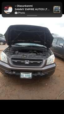 A picture of 2005 PILOT do car body is good engine and gear