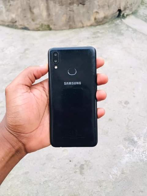 A picture of SAMSUNG A10s