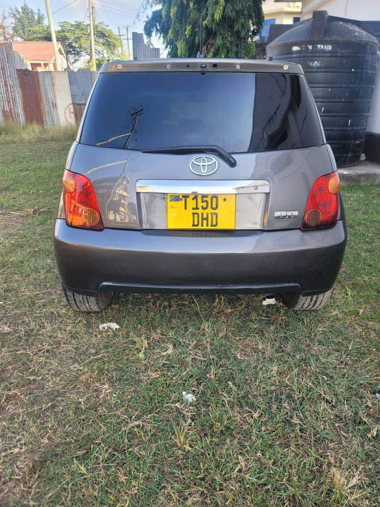 used toyota ist