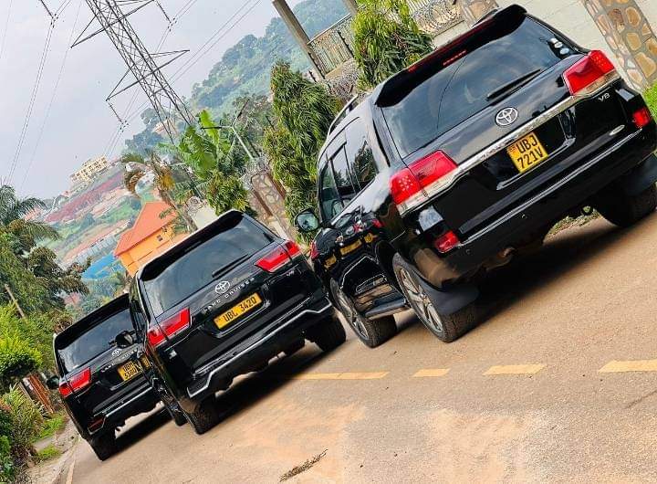 A picture of FOR HIRE CONTACT ME 0702516910