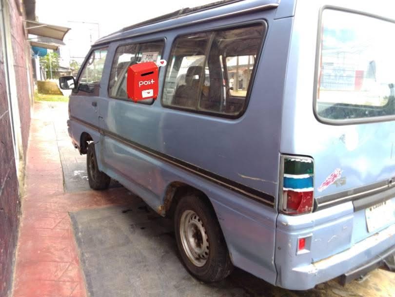 A picture of Mitsubishi l300 bus