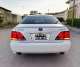 A picture of Toyota crown