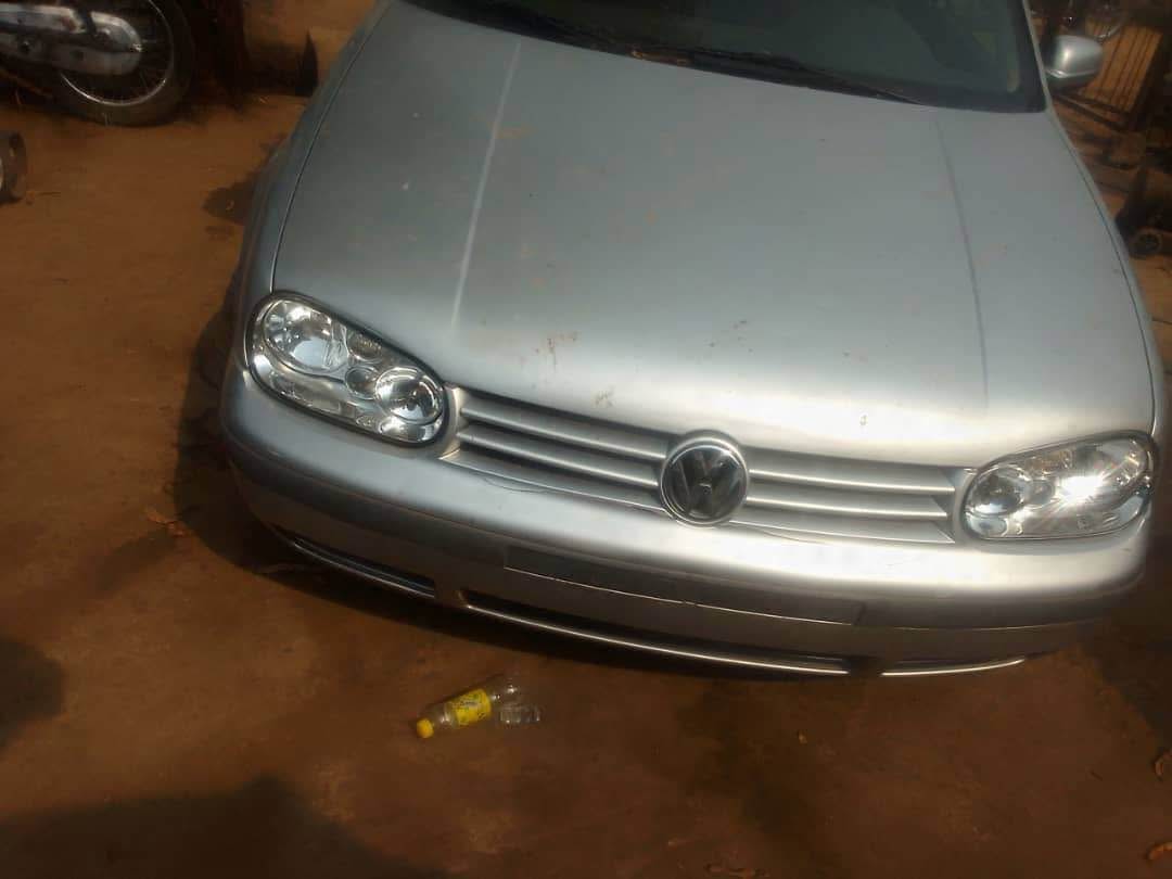 A picture of Direct Tokunbo Manual Golf3 available for distress sale.