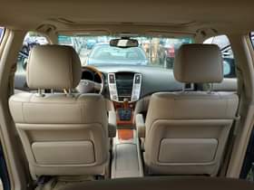 A picture of BELGIUM GRADE 2006 MODEL LEXUS RX330 Absolutely nothing to fix