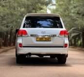 A picture of Price 240 Million LandCruiser 4 7cc 2013 UBM WhatsApp Call