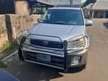 A picture of Sharp RAV4 first body engine somking gear box perfect A