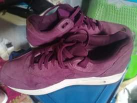 A picture of Shoes