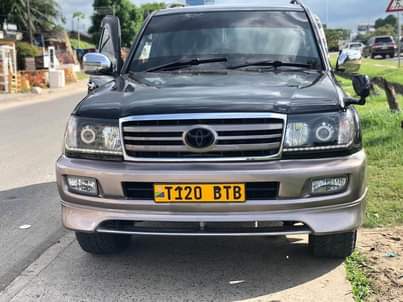 A picture of LAND CRUISER
