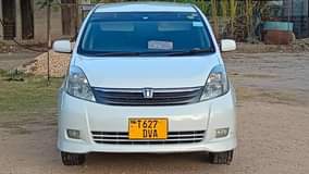 A picture of TOYOTA ISIS PLANTANA BEI MILLION 12 8