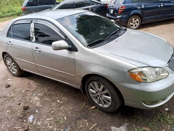 A picture of Belgium Standard Toyota corrolla 2006 Buy and drive with mortuary