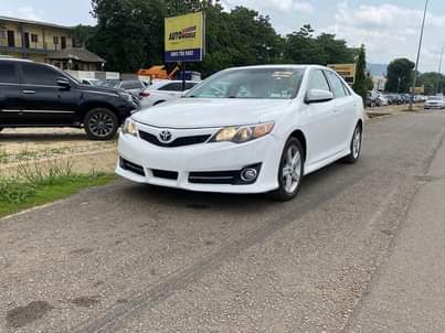 A picture of No accident history Toyota Camry sport edition direct Belgium 09022290533