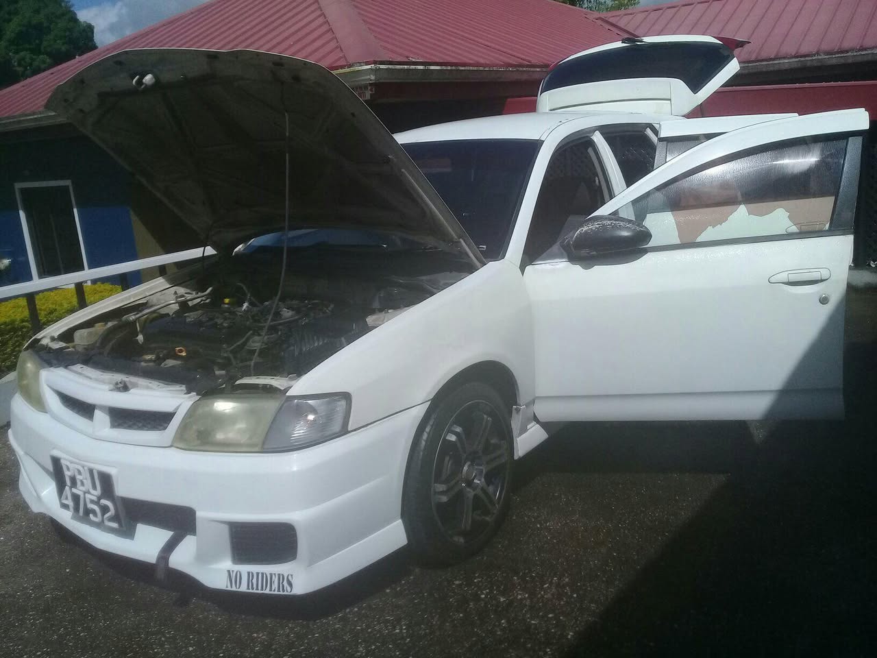 nissan y11