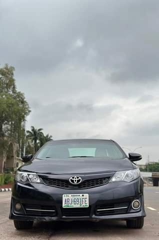 A picture of 2012 TOYOTA CAMRY