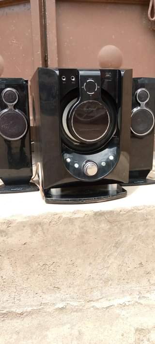 A picture of Seapiano kubwa hii hapa bluethooth flash fm radio ni mziki