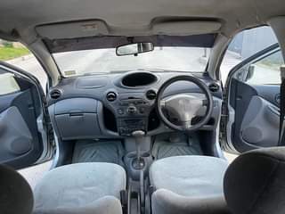 A picture of Vitz old