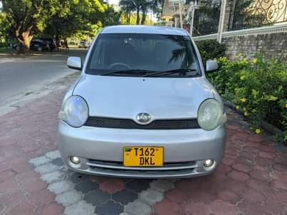 toyota sienta