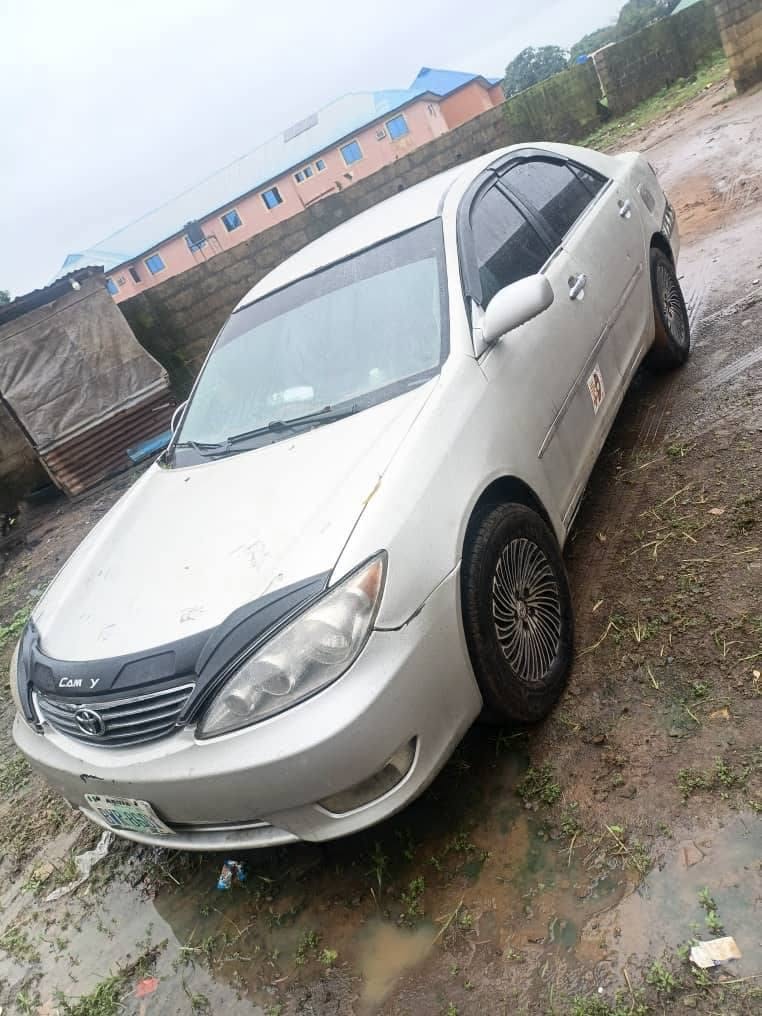 A picture of 2005 Toyota Camry big daddy for sale