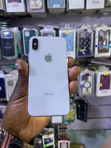 A picture of Iphone X