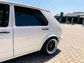 A picture of 2002 Volkswagen Citi Golf 1.6i R 21 000.00 Manual Transmission