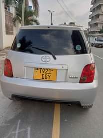 A picture of Toyota ist.on sale year 2005 price 10.5 hajaguswa Iko fresh