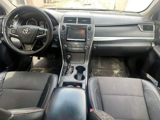 A picture of Toyota Camry 2016
