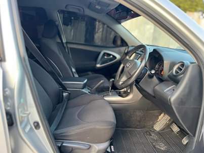 A picture of Toyota ravar4