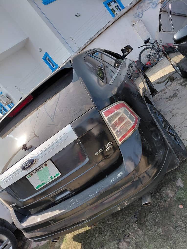 A picture of Ford edge 2008 model