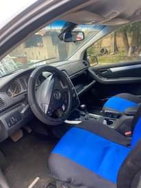 A picture of First body Benz B200