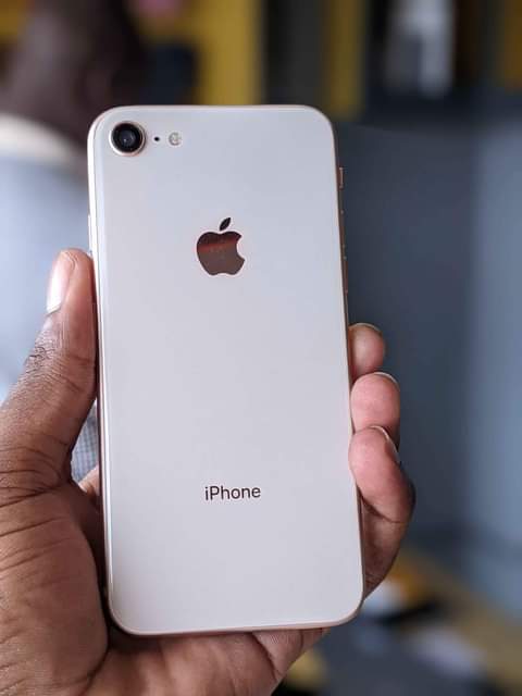 A picture of Iphone 8