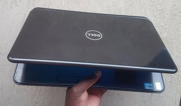 A picture of Dell core i7 laptop
